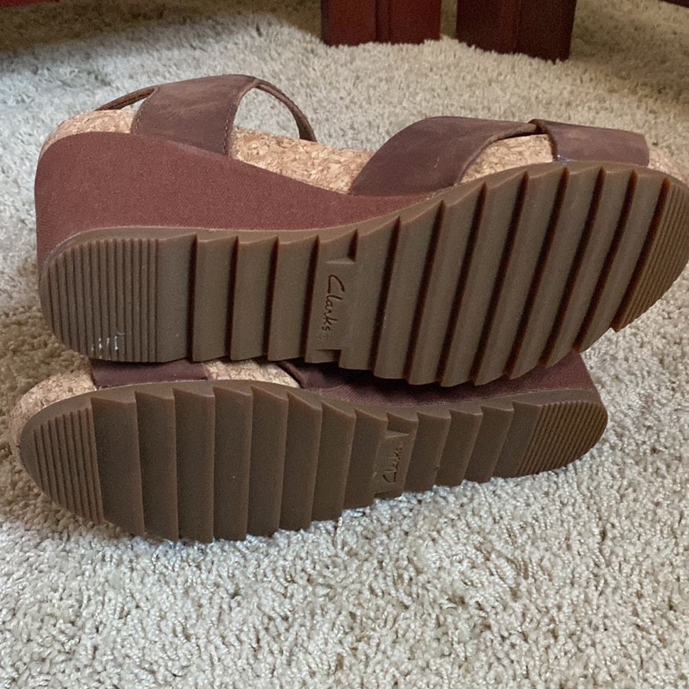 Rarely worn Clarks wedges - Picture 6 of 6